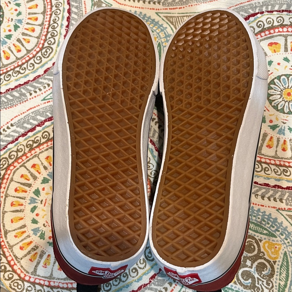 NEW Vans Men's Burgundy and Black Checkered Sneakers size 9 - Picture 9 of 9